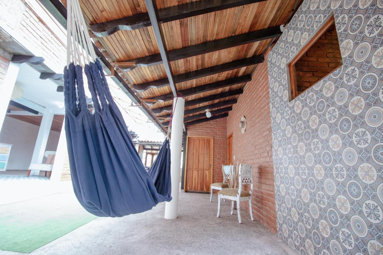バーニョス Rustic Quinta La Aurora Bed & Breakfast エクステリア 写真