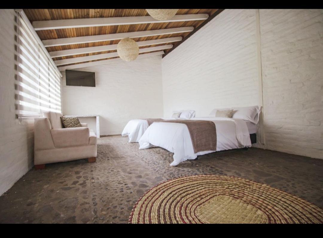 バーニョス Rustic Quinta La Aurora Bed & Breakfast エクステリア 写真