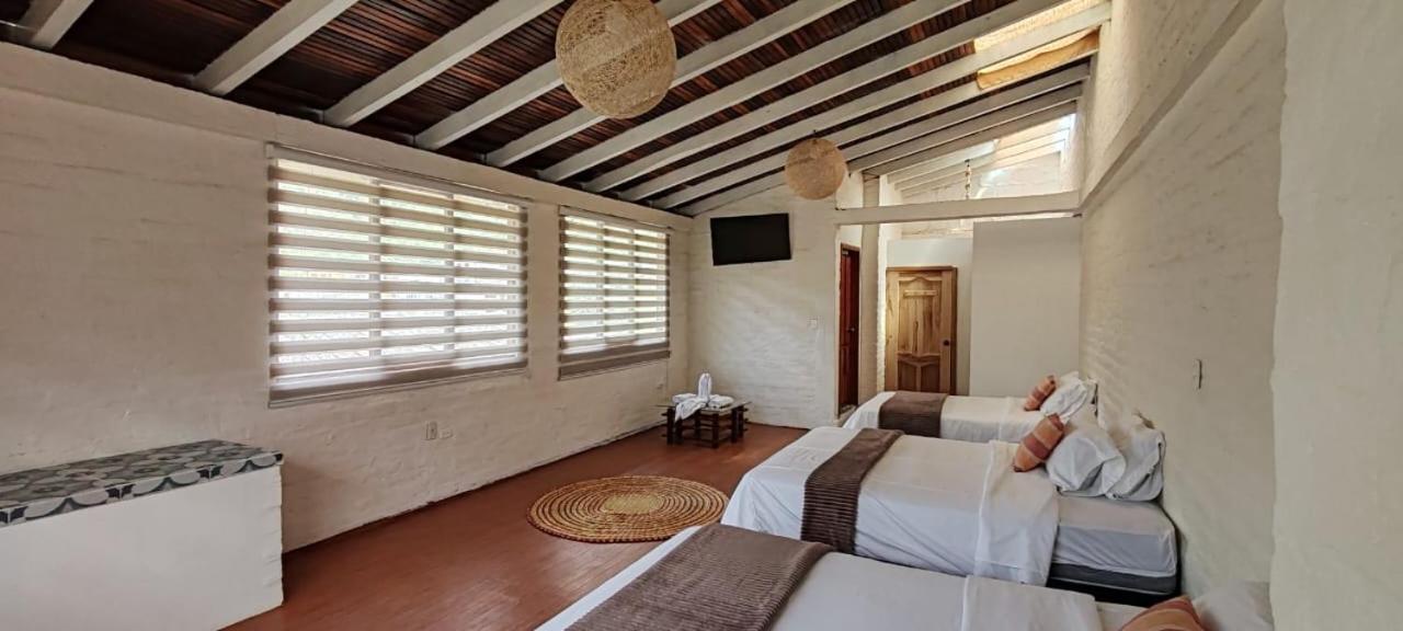 バーニョス Rustic Quinta La Aurora Bed & Breakfast エクステリア 写真