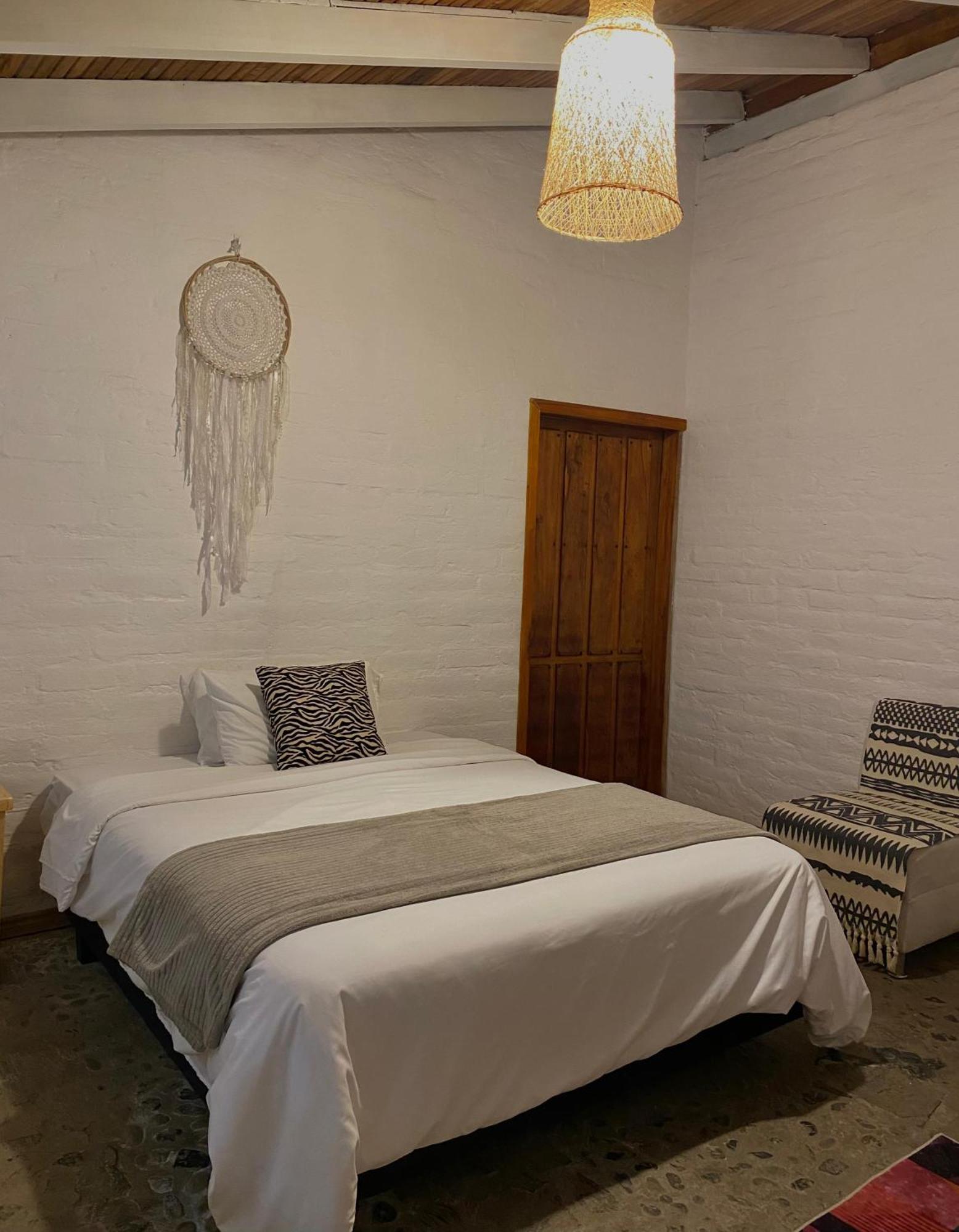 バーニョス Rustic Quinta La Aurora Bed & Breakfast エクステリア 写真